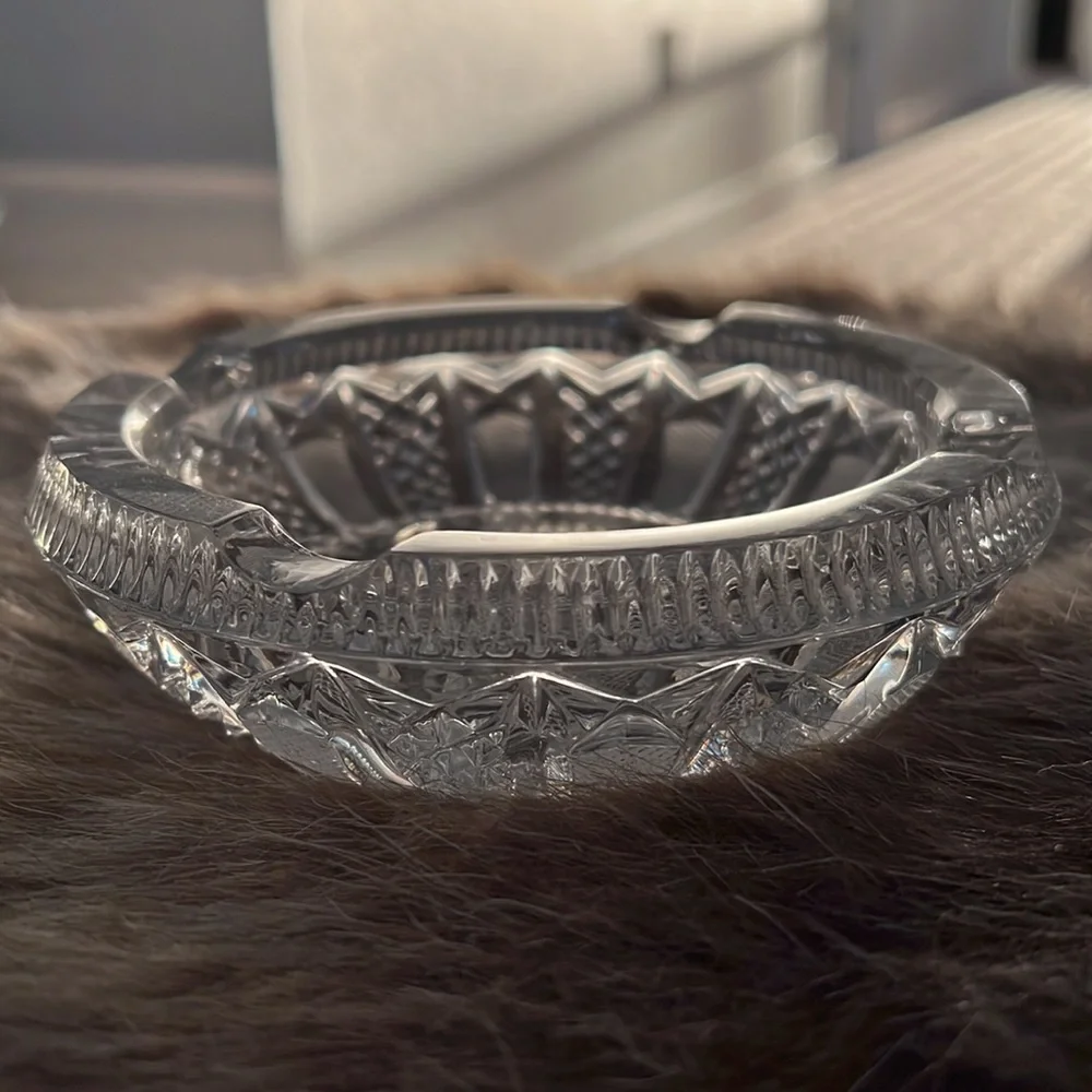 Antique lead crystal ash tray / jewelry dish / catch all - Picture 2 of 3